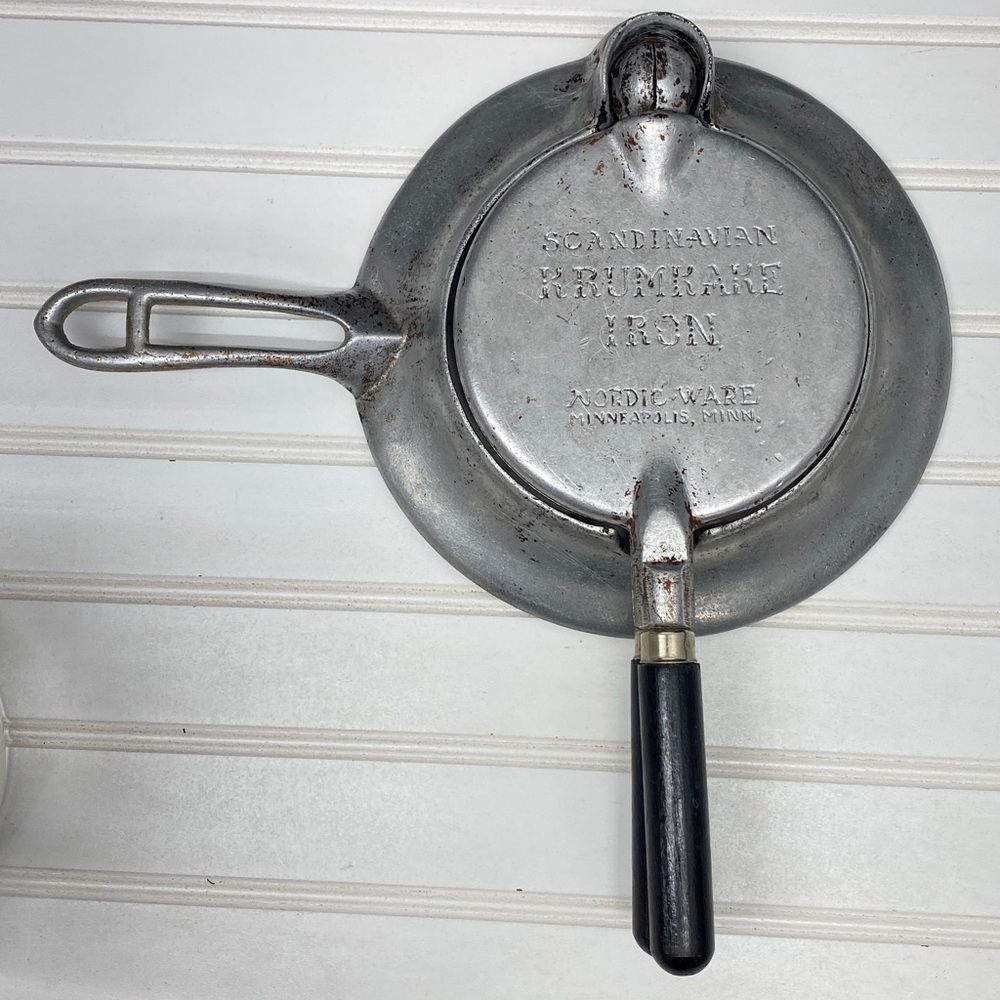 Nordicware Aluminum Scandinavian Krumkake Iron